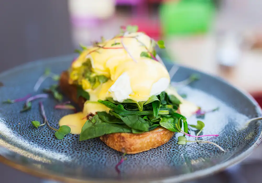 Eggs Benedict with hollandaise